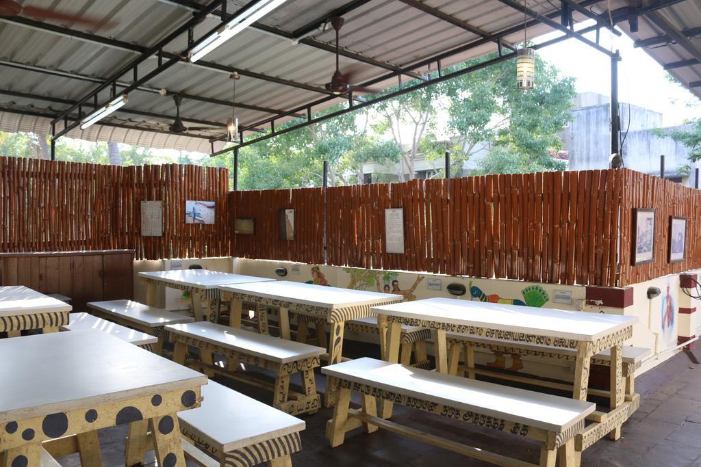 Elements Hostel Chennai Esterno foto