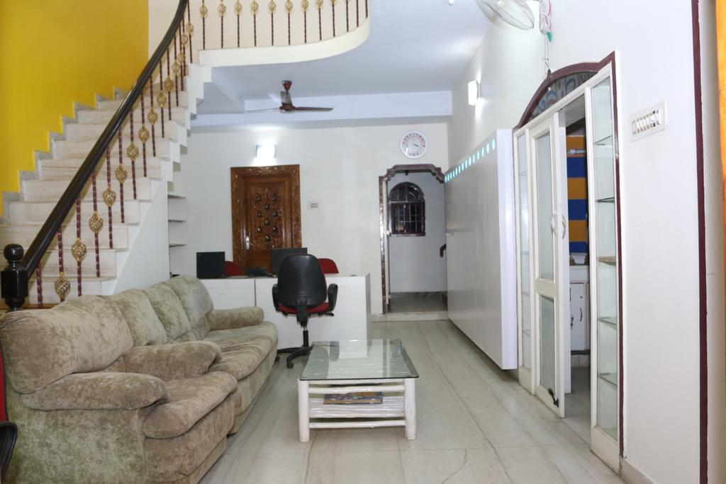 Elements Hostel Chennai Esterno foto