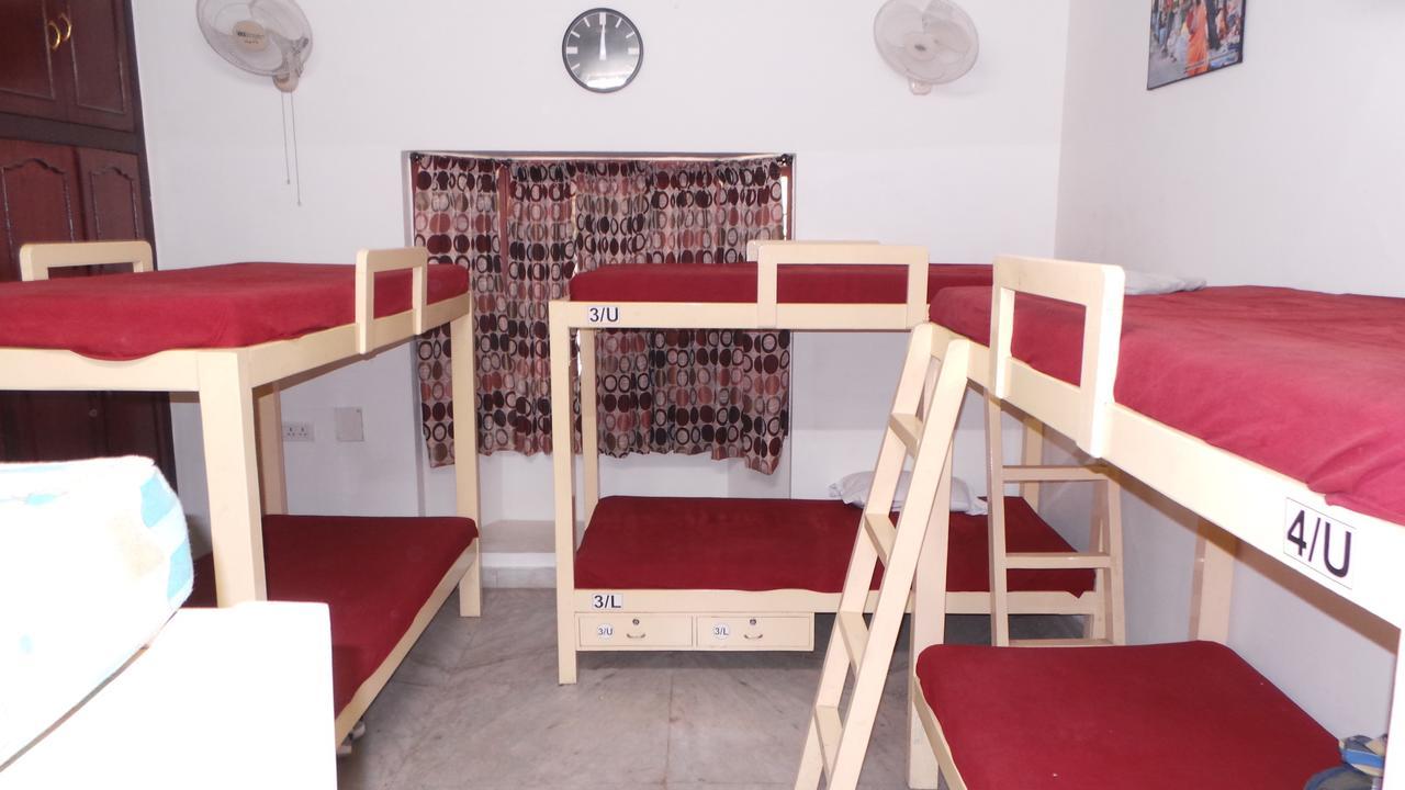 Elements Hostel Chennai Esterno foto